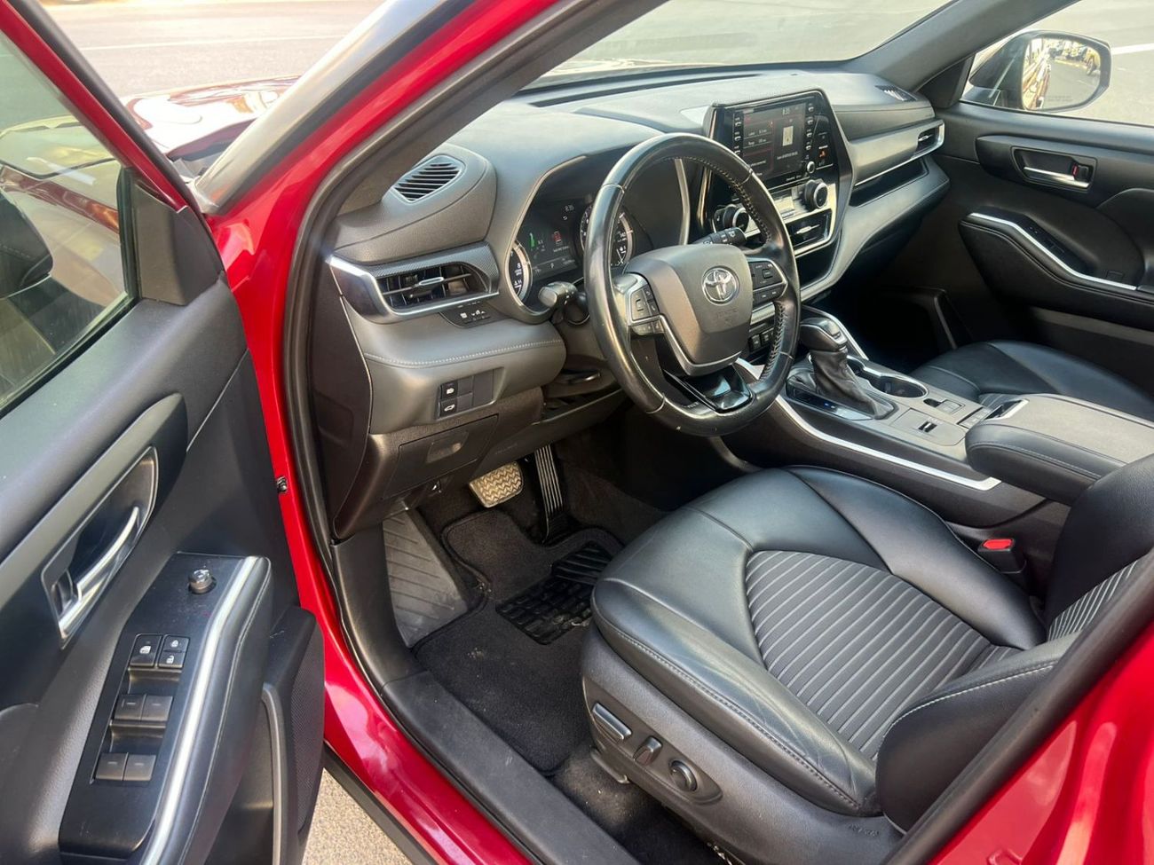 تويوتا هايلاندر 2021 Toyota Highlander XSE AWD Full Option - 3.5L V6 - Rear Camera & Sensor - Sunroof - Leather Seat