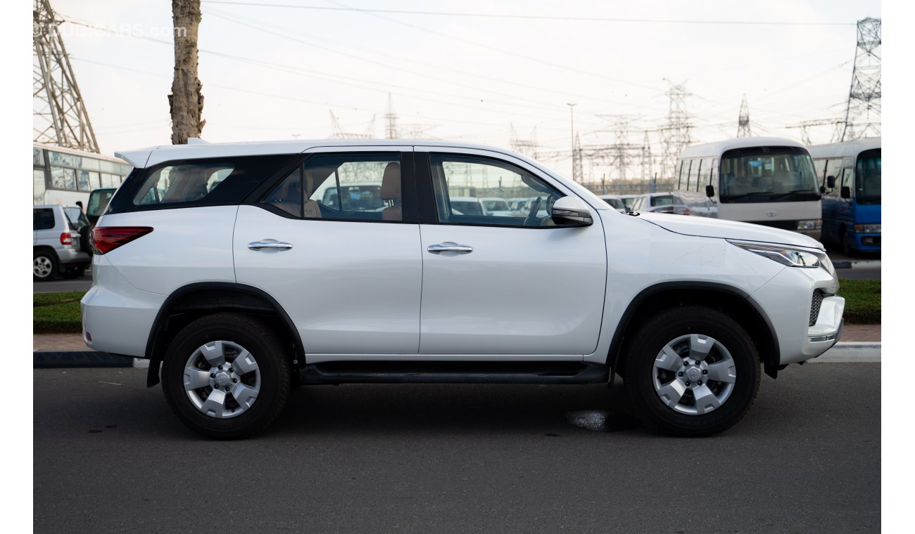 Toyota Fortuner 2023 TOYOTA FORTUNER SR 5 - 2.7L PETROL 4X4 , GCC