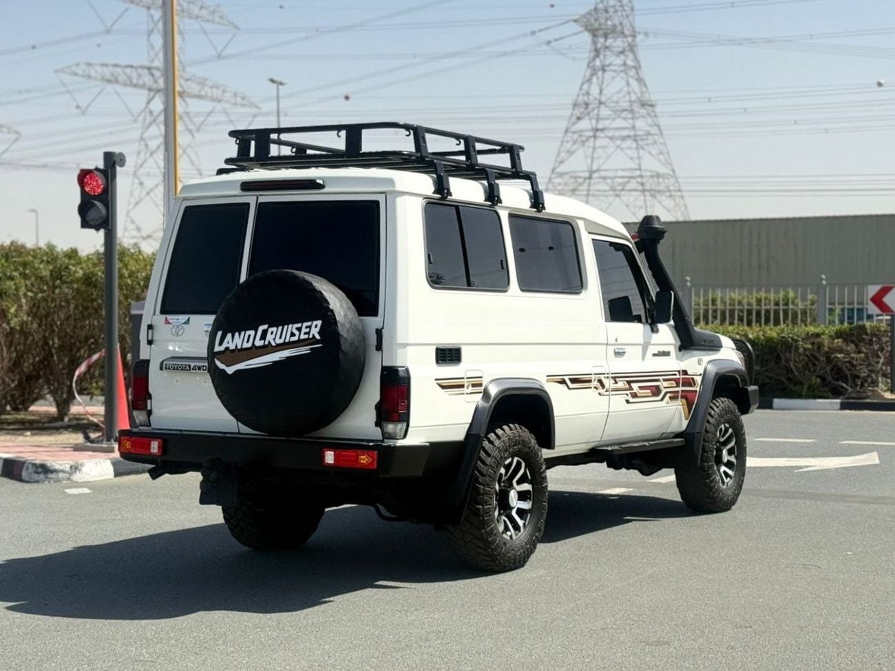 Toyota Land Cruiser 2018 | 3.2L DIESEL | MT | RHD | HEAVY BULL BAR WITH LED LIGHTS | HEAVY ROOF RACK | AIR SNORKEL