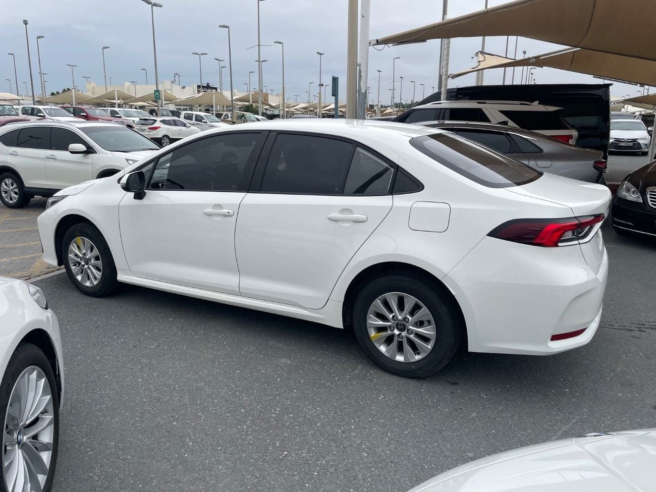 تويوتا كورولا تويوتا كورلا بترول وارد كوريا اوراق جمارك نظيفة جدا ًبدون حوادث