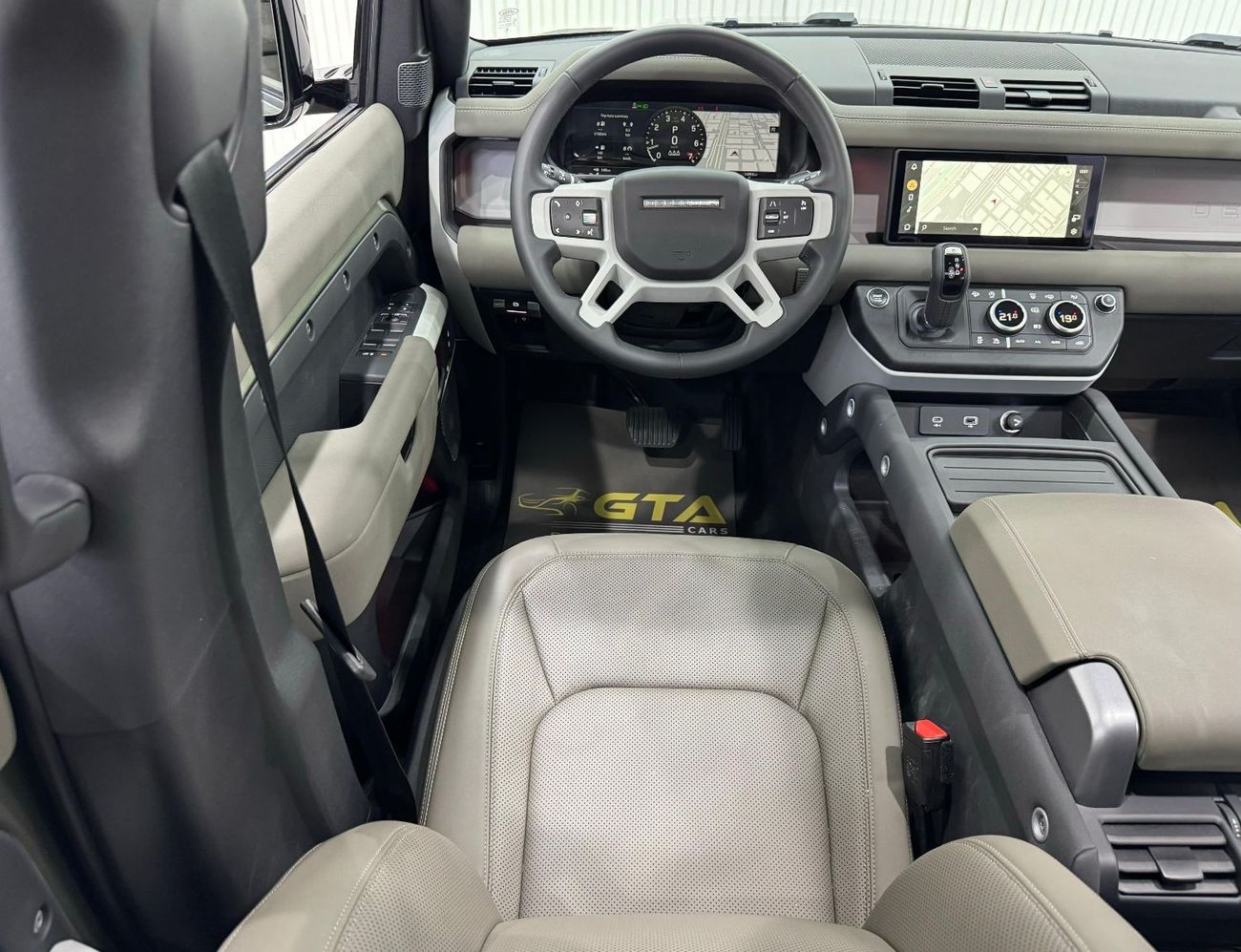 Land Rover Defender 110 SE P300 2.0L 2023 Land Rover Defender SE P300 110, Aug 2028 Land Rover Warranty, Very Low Kms, G