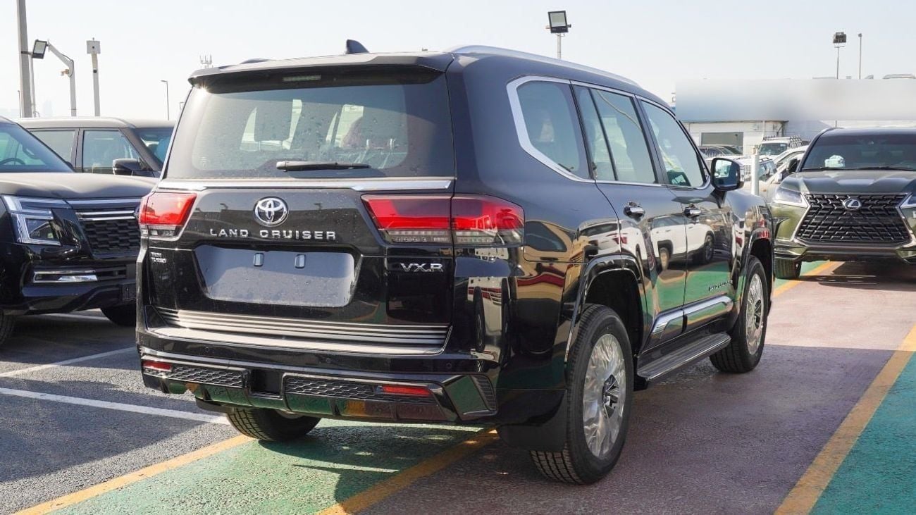 Toyota Land Cruiser Toyota Land Cruiser VXR 3.5L Twin Turbo Model 2026