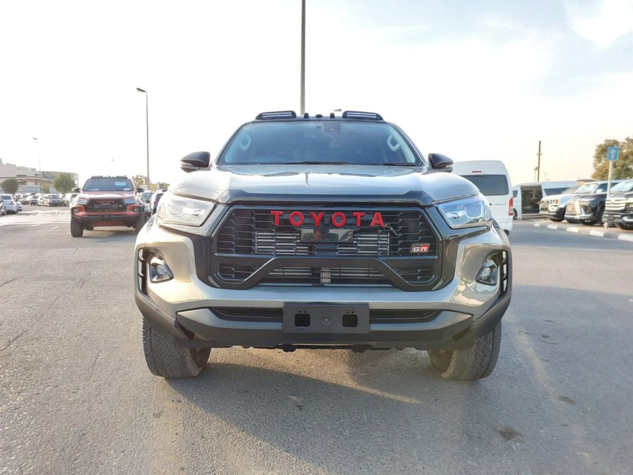 تويوتا هيلوكس TOYOTA HILUX PICKUP RHD 2022 MODEL 2.8 L DIESEL AUTOMATIC(PM77151)