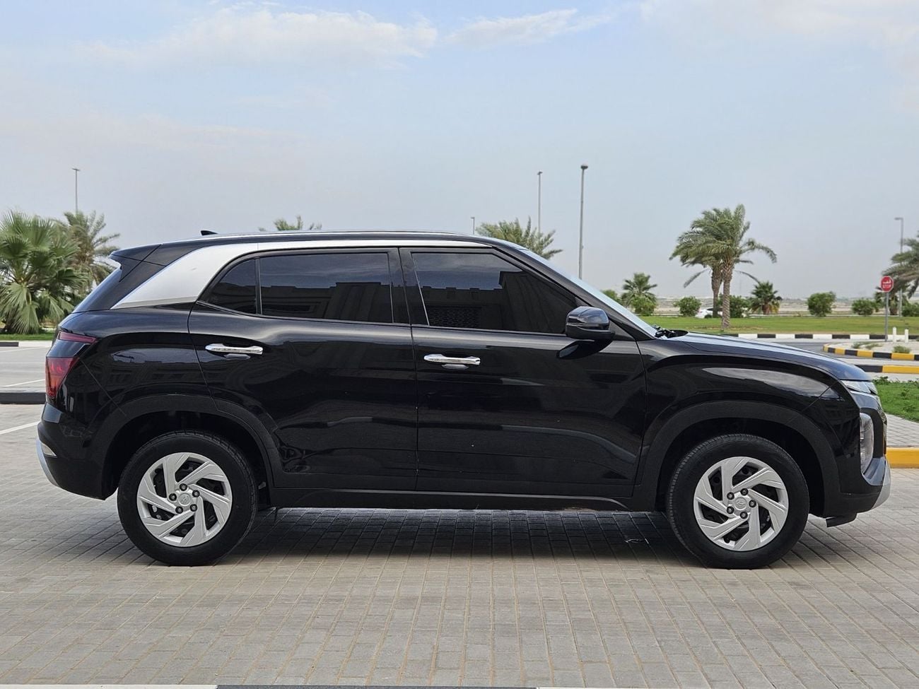 Hyundai Creta Comfort 1.5L LHD V4 Petrol Engine Automatic Gear 2WD 5 Seats 5 Doors