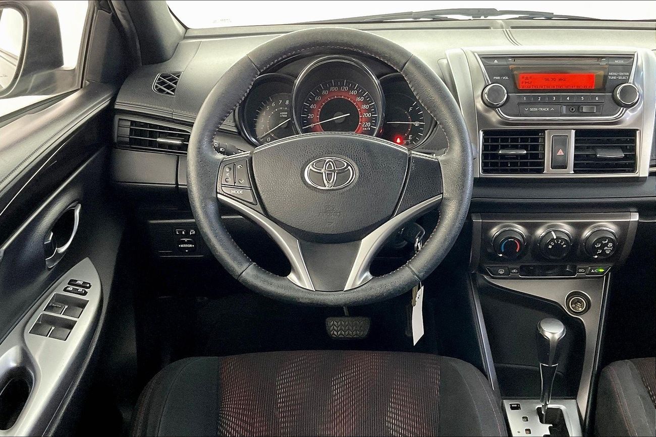 تويوتا يارس SE | شامل الضمان | 0 ﺪﻔﻋﺓ ﺃﻮﻟﻯ