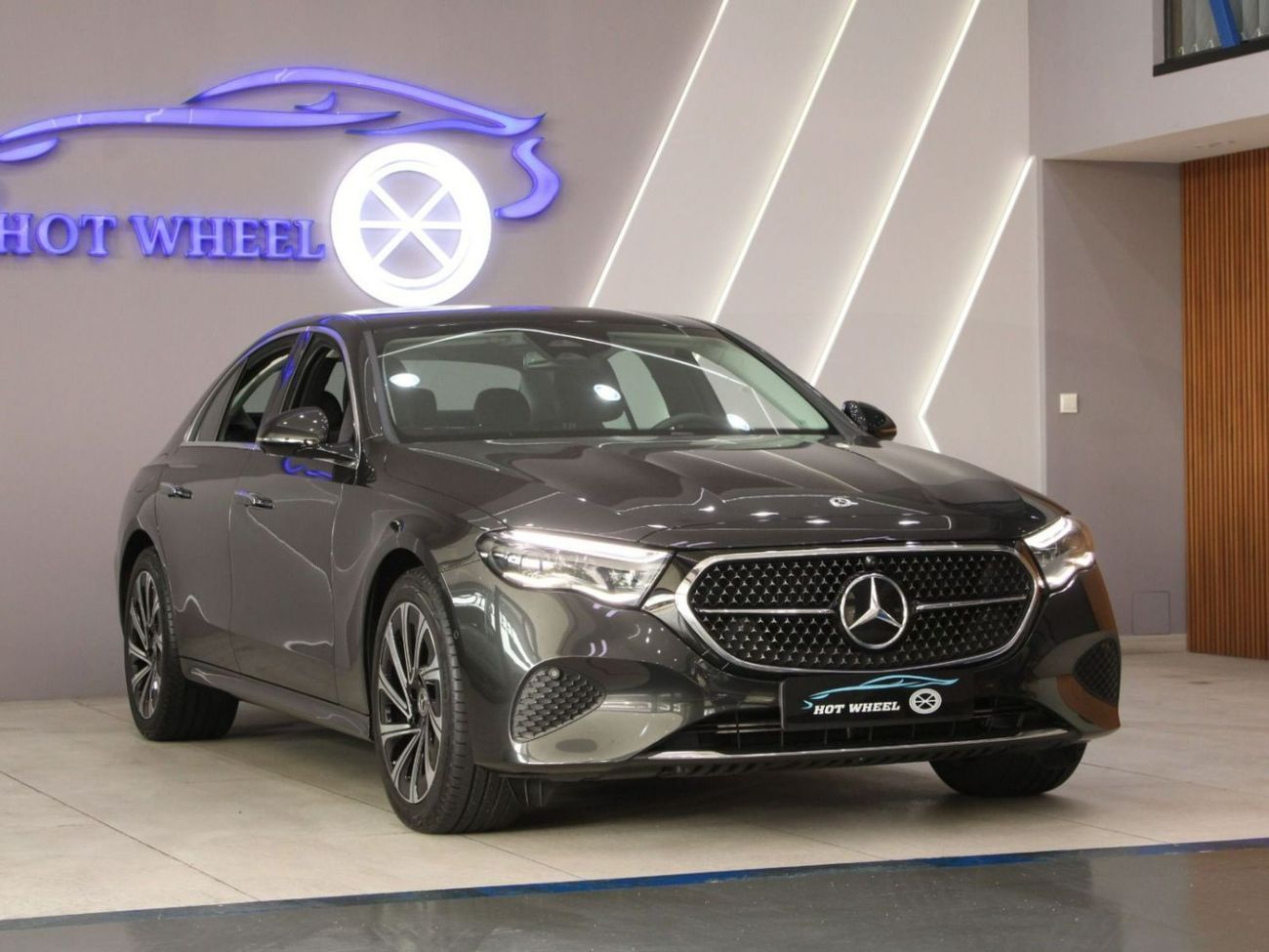 Mercedes-Benz E300 - E300e |  2024 Low mileage