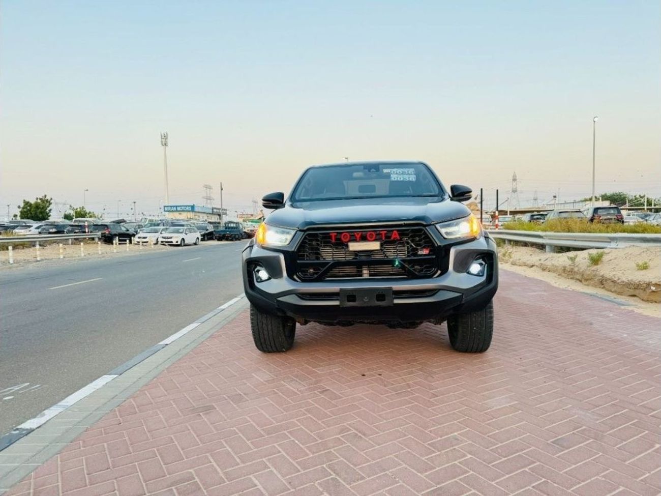 Toyota Hilux GR Sport TOYOTA HILUX GR , RIGHT HAND,  DIESEL FULL OPTION ( AUTOMATIC)