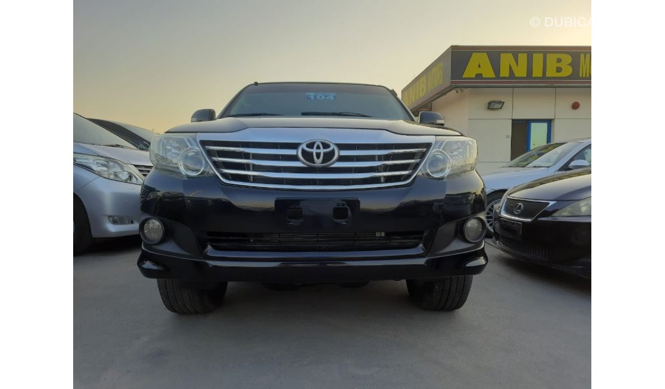 Toyota Fortuner SR5