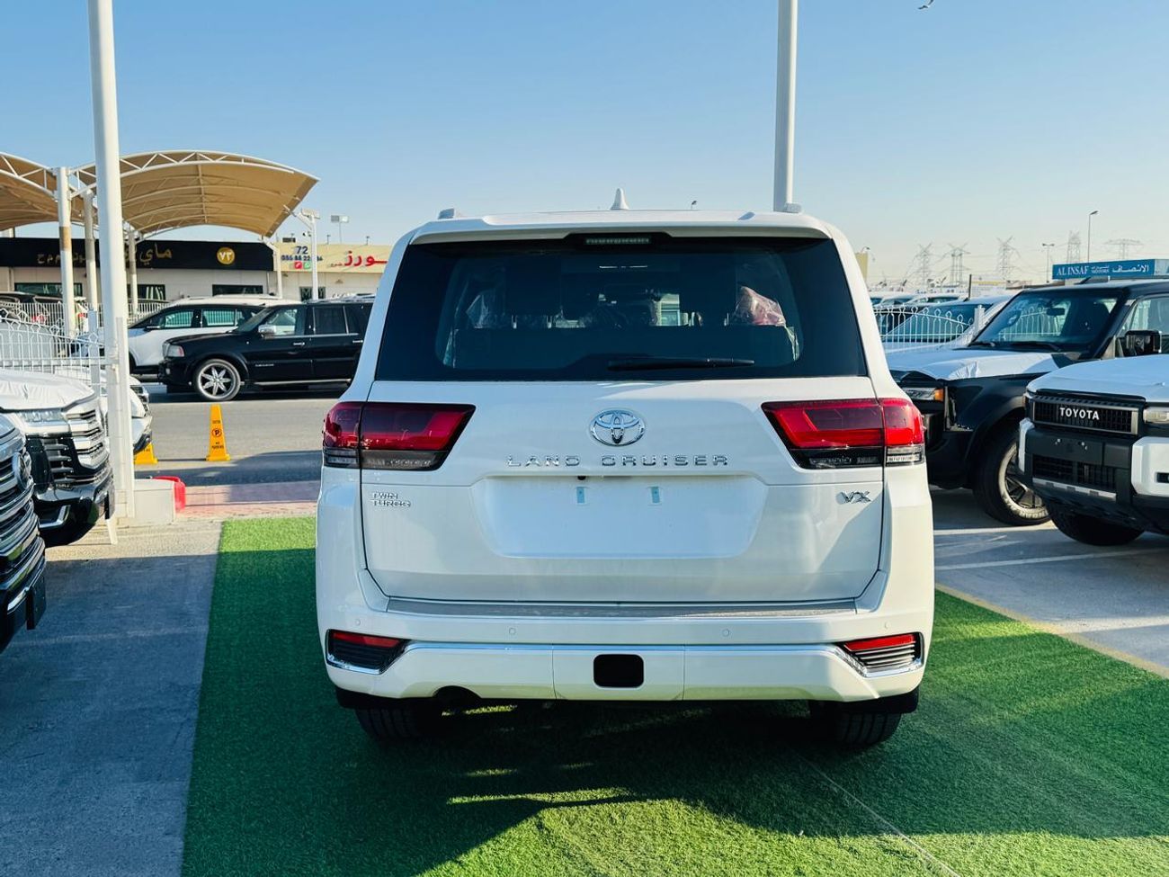 Toyota Land Cruiser TOYOTA LAND CRUISER (300 SERIES) VX 3.5L  WHITE 2026