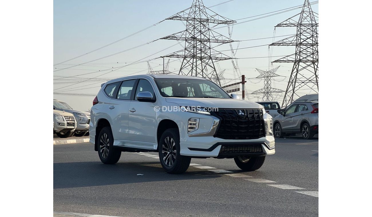 Mitsubishi Montero Montero Sport 2022 3.0L D49 | GCC specs 4x4 (Sunroof) | Body Kit | Exterior White