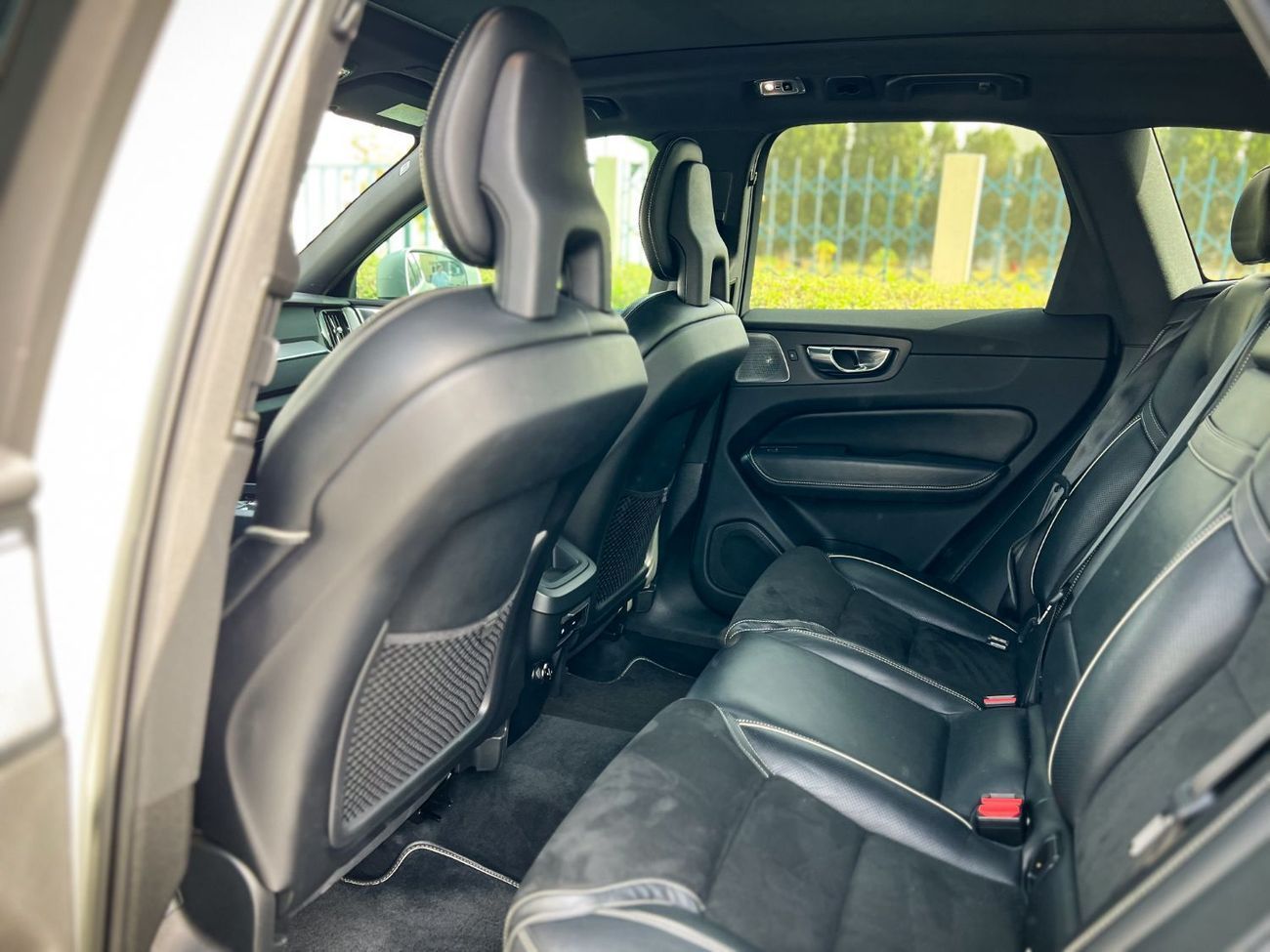 Volvo XC60 T6 R Design Plus