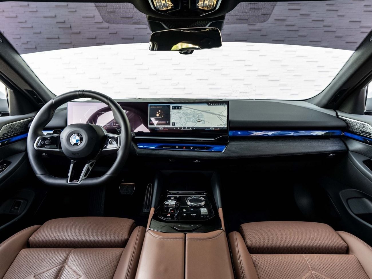 بي أم دبليو 520i 520I M SPORT TITANIUM