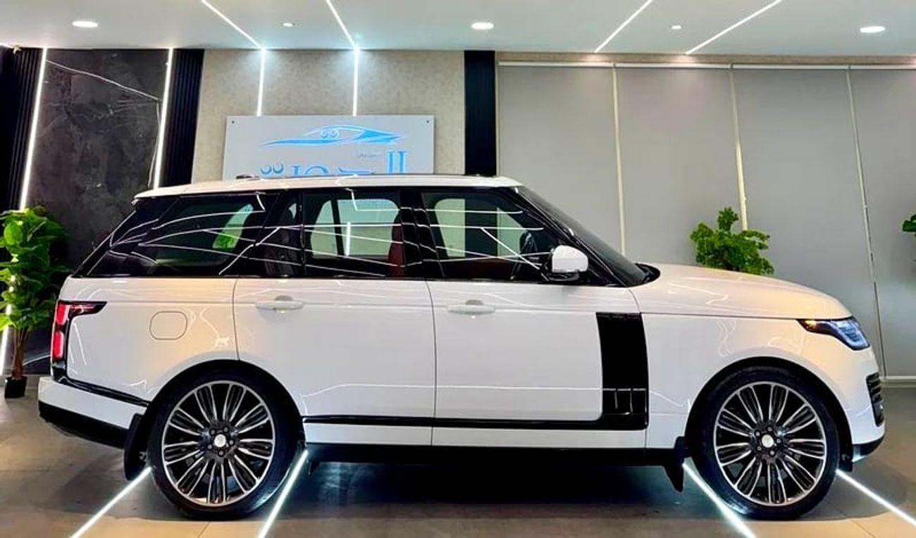 Land Rover Range Rover AUTOBIOGRAPHY SUPERCHARGED RR VOGUE V8 || FACELIFT || GCC || TOP RANGE || PANORAMIC ROOF