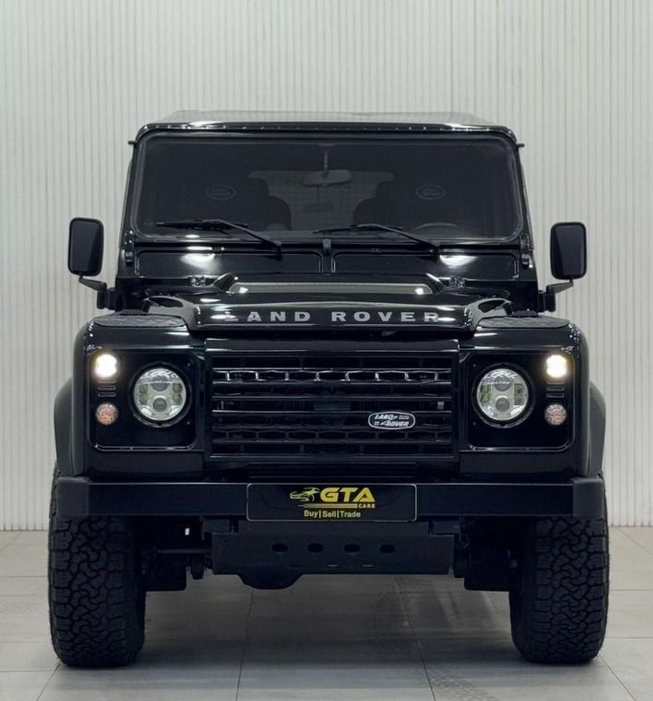 Land Rover Defender 2010 Land Rover Defender 90, Manual Transmission, VIP Seats, Excellent Condition