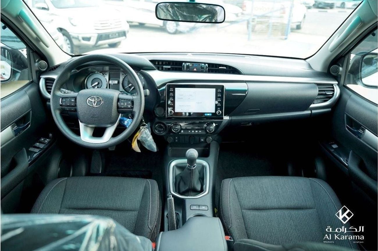 تويوتا هيلوكس 2.4 لتر | SR5 | دفع رباعي، ناقل حركة يدوي | كامل المواصفات | مواصفات خليجية | كابينة مزدوجة