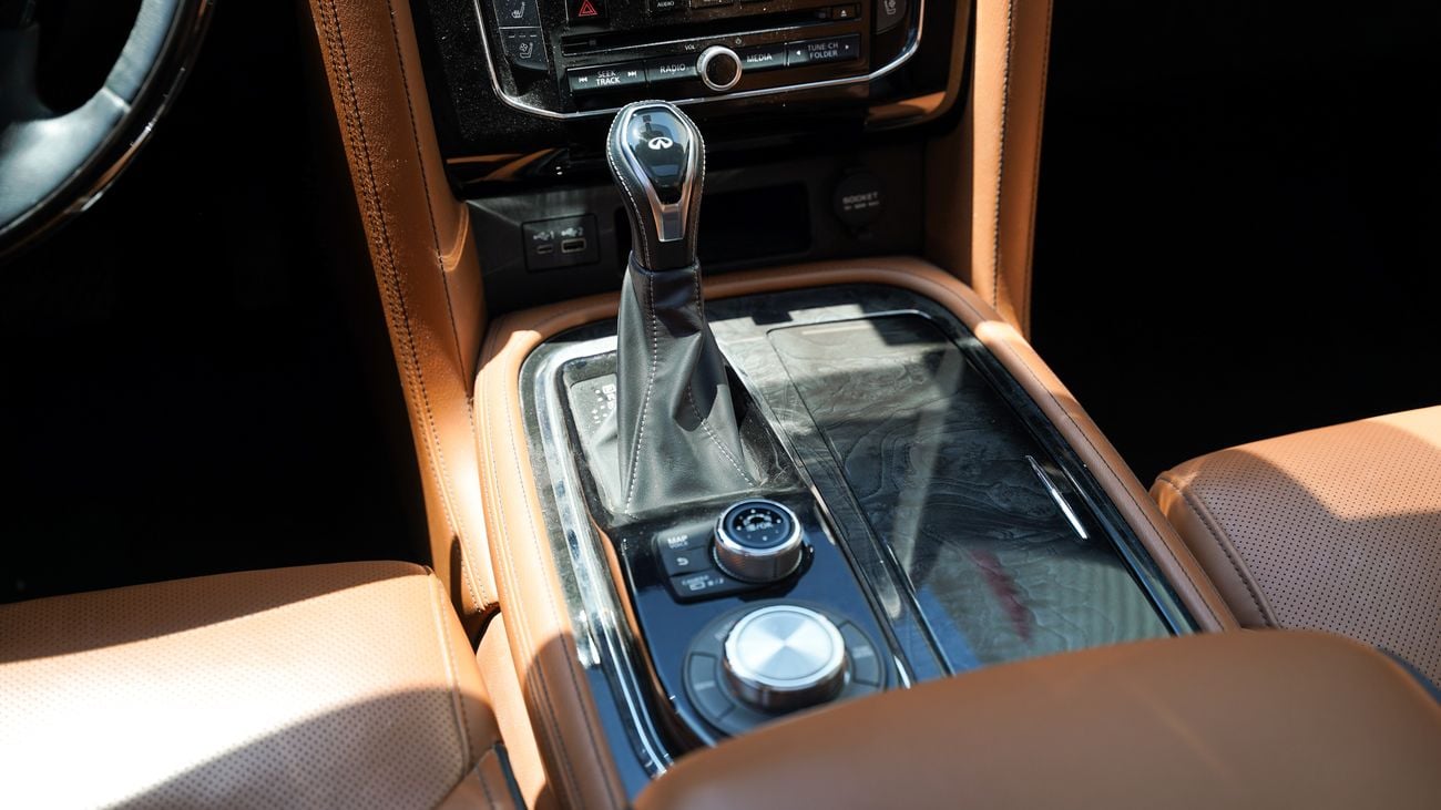 إنفينيتي QX80 Luxe Proactive 5.6L (400 HP)