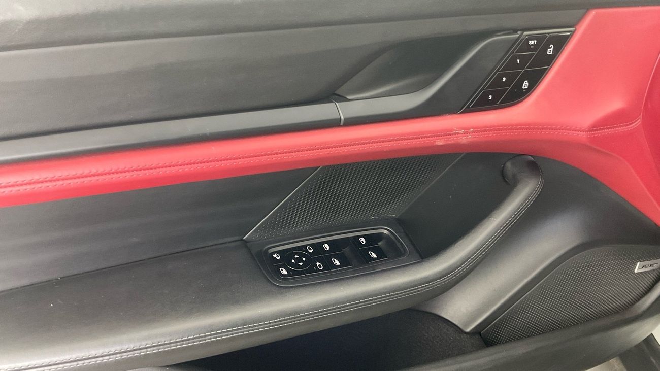 Porsche Taycan 4S | upto AED 20,000 Ramadan Discount | Guaranteed Warranty | 0 Down Payment