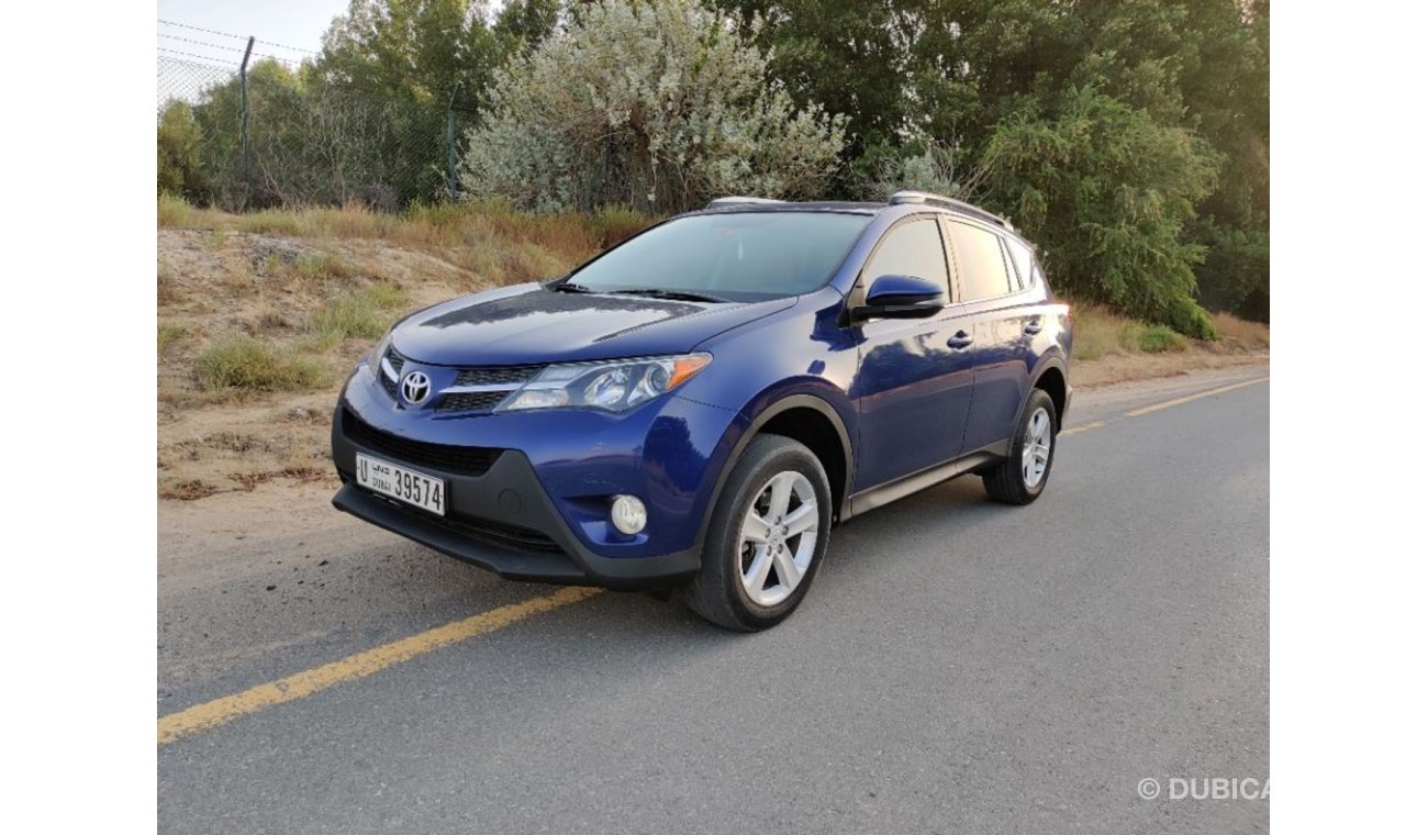 Toyota RAV4 2014 Toyota Full options XLE 4 cylinders American specs