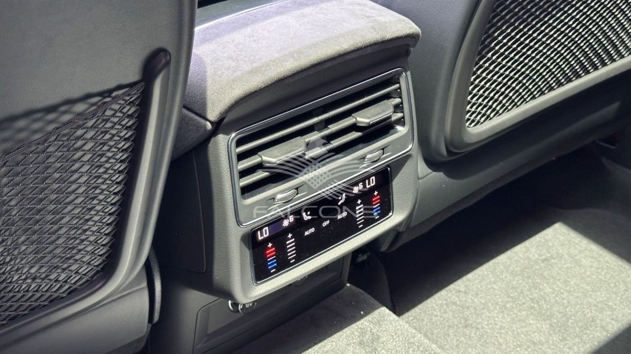 أودي RSQ8 4.0L V8 2024