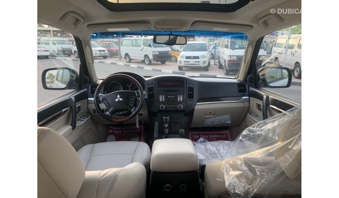 Mitsubishi Pajero FULL OPTION FACE-LIFT 2020 GLS 4WD 3.8L V6 2011 GCC SPECIFICATION