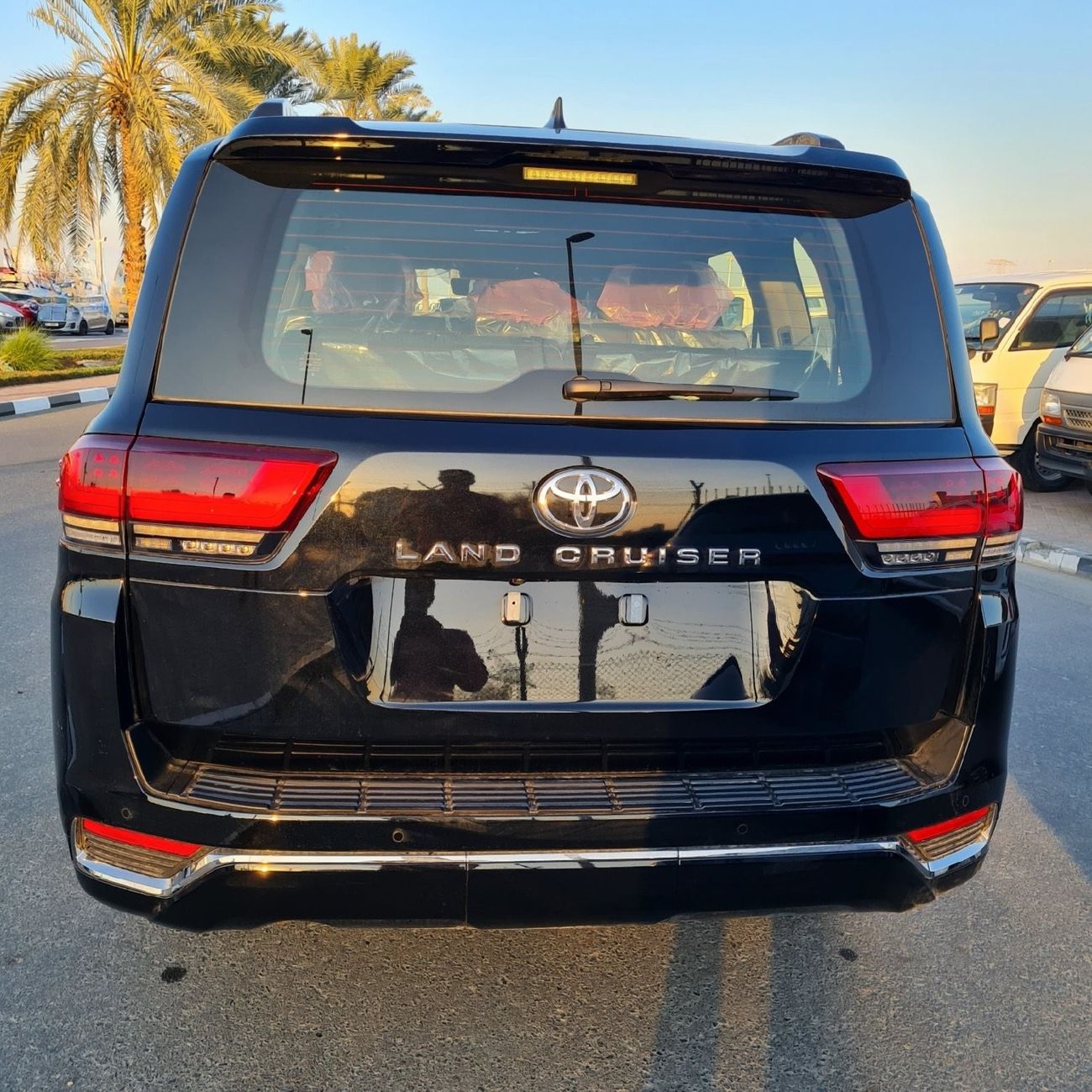 Toyota Land Cruiser 2023 Toyota LC300 3.5L ZX Petrol EU Spec 7 seater