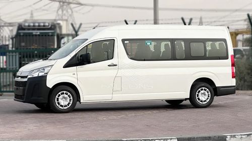 Toyota Hiace 3.5L 6 Cylinders 13 seater 6AT