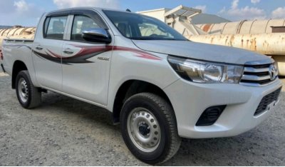 Toyota Hilux BASIC OPTIONS 2.4L DIESEL 4WD M/T