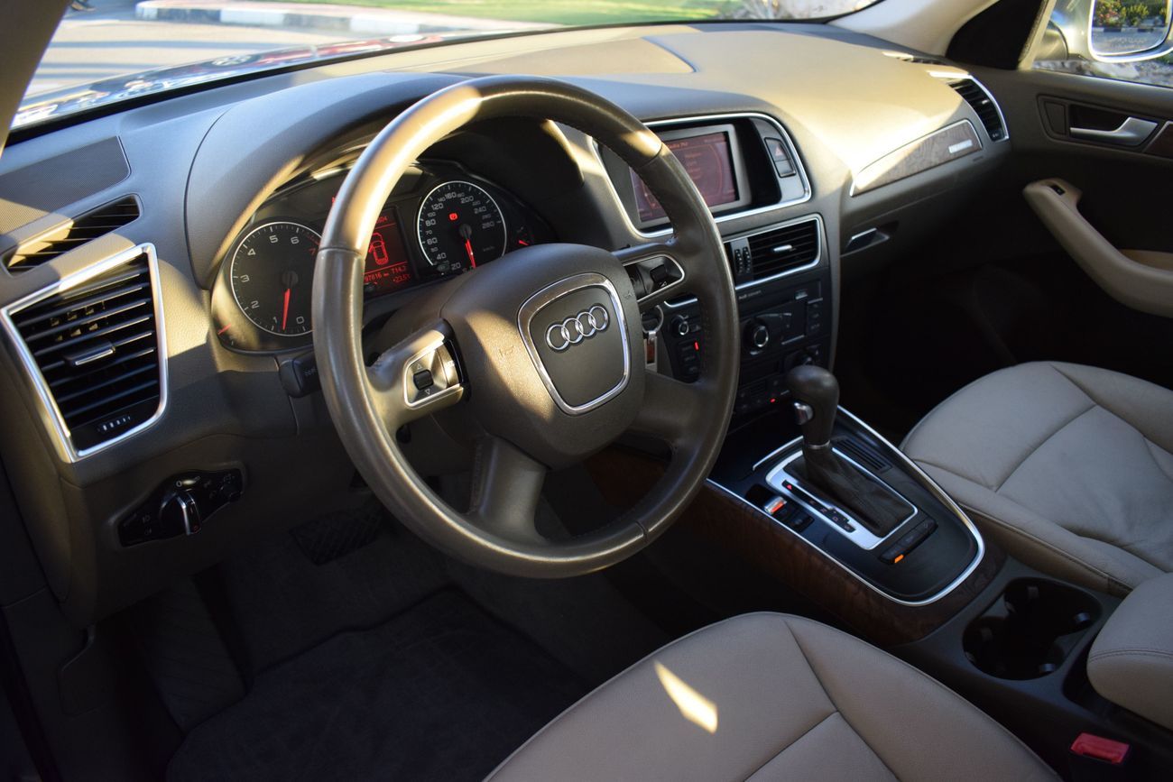 أودي Q5 Audi Q5 - GCC Specs - 2012