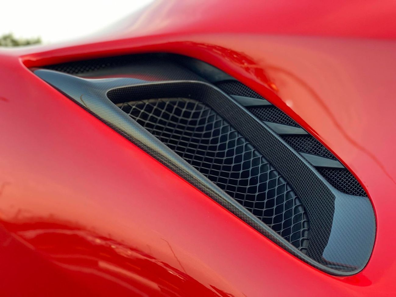 Ferrari 488 Pista GCC SPEC NEAT AND CLEAN LESS KILOMETER