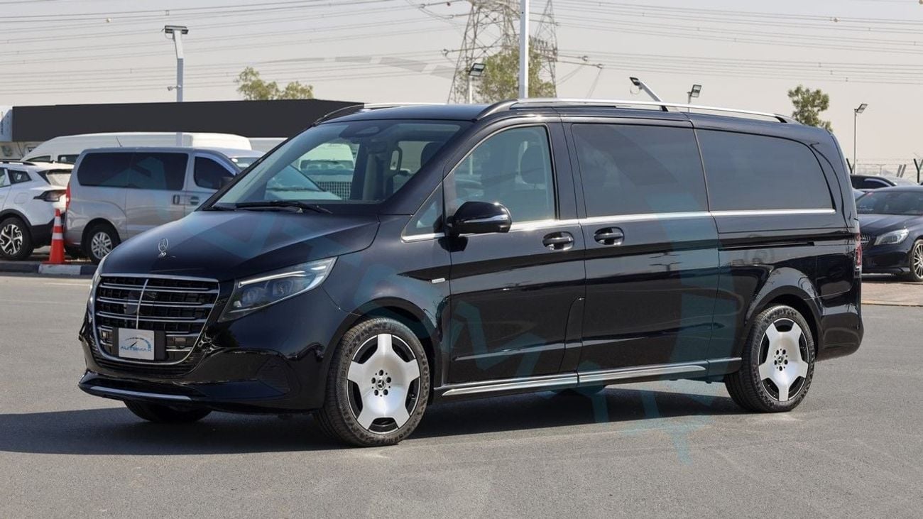Mercedes-Benz V 300 L LUXURY MPV EQ Boost 2.0T RWD 2024 0Km With 3 Years Or 100,000 Km Warranty