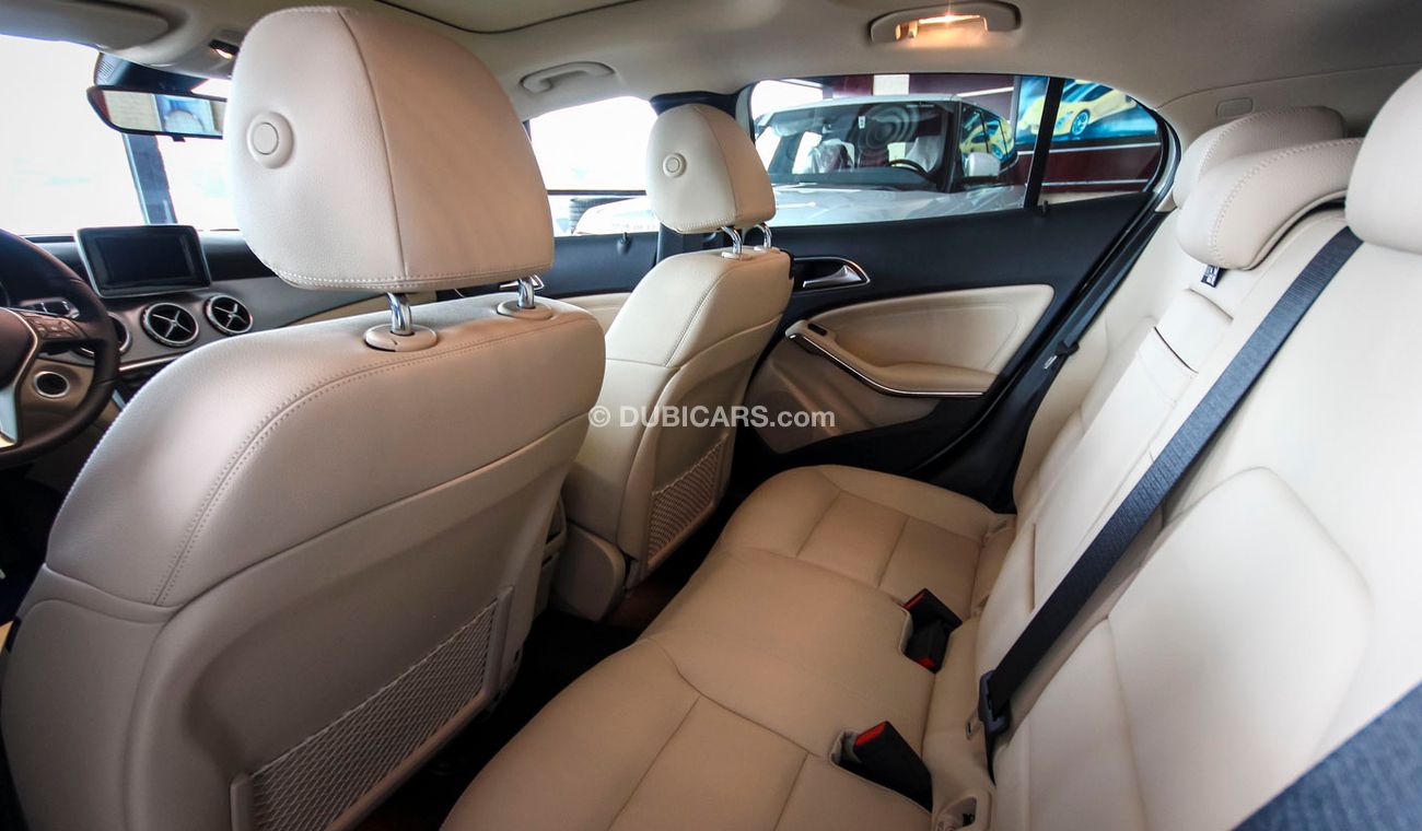 مرسيدس بنز GLA 250