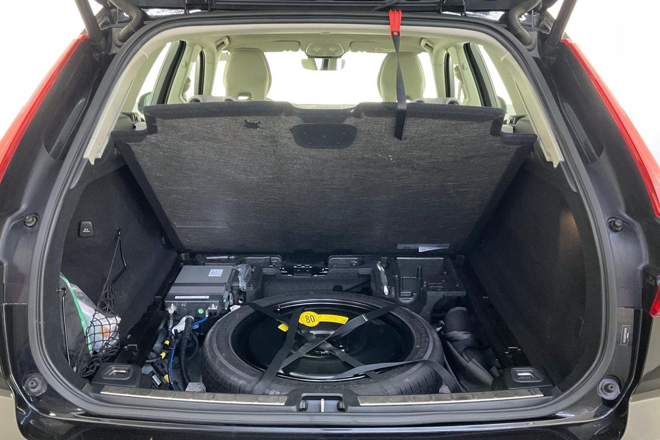 Volvo XC40 T4 Momentum | Guaranteed Warranty | 0 Down Payment