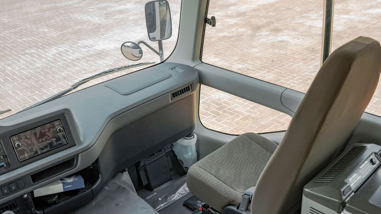 تويوتا كوستر 2026 Toyota Coaster 4.0L Diesel MT 22 seaters Electric doors with Fridge
