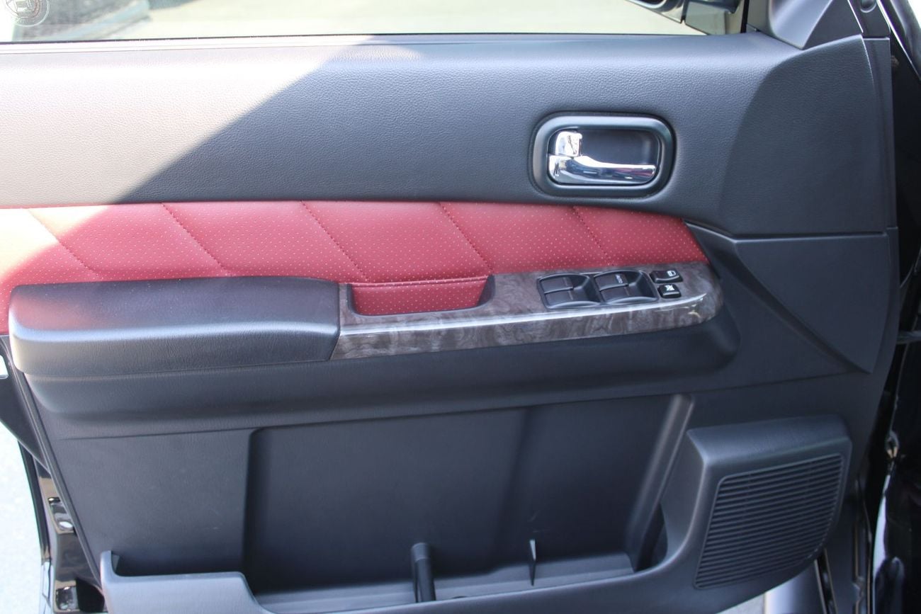 Nissan Patrol Super Safari Nissan Patrol Super Safari 2023 Model Year 4800VTC 4x4  Full Service done 5years Warranty 3Years Fre