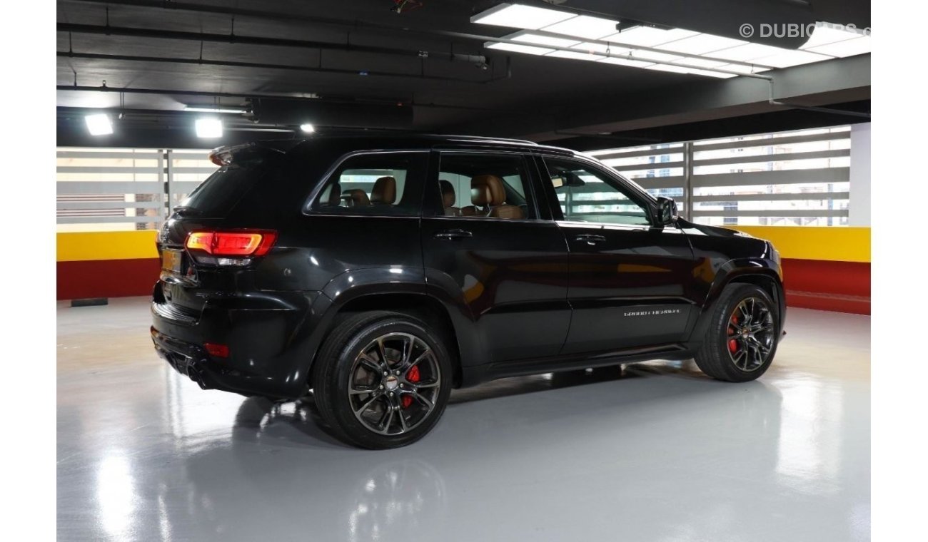 Jeep Grand Cherokee SRT SRT RESERVED ||| Jeep Grand Cherokee SRT 2015 GCC under Warranty with Flexible Down-Payment.