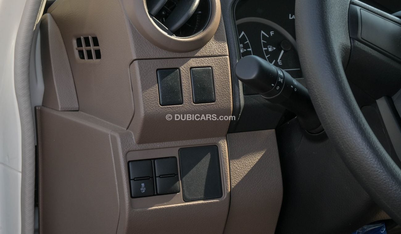 Toyota Land Cruiser Pick Up LC79 SC 4.5L V8 YM 2024 BASIC