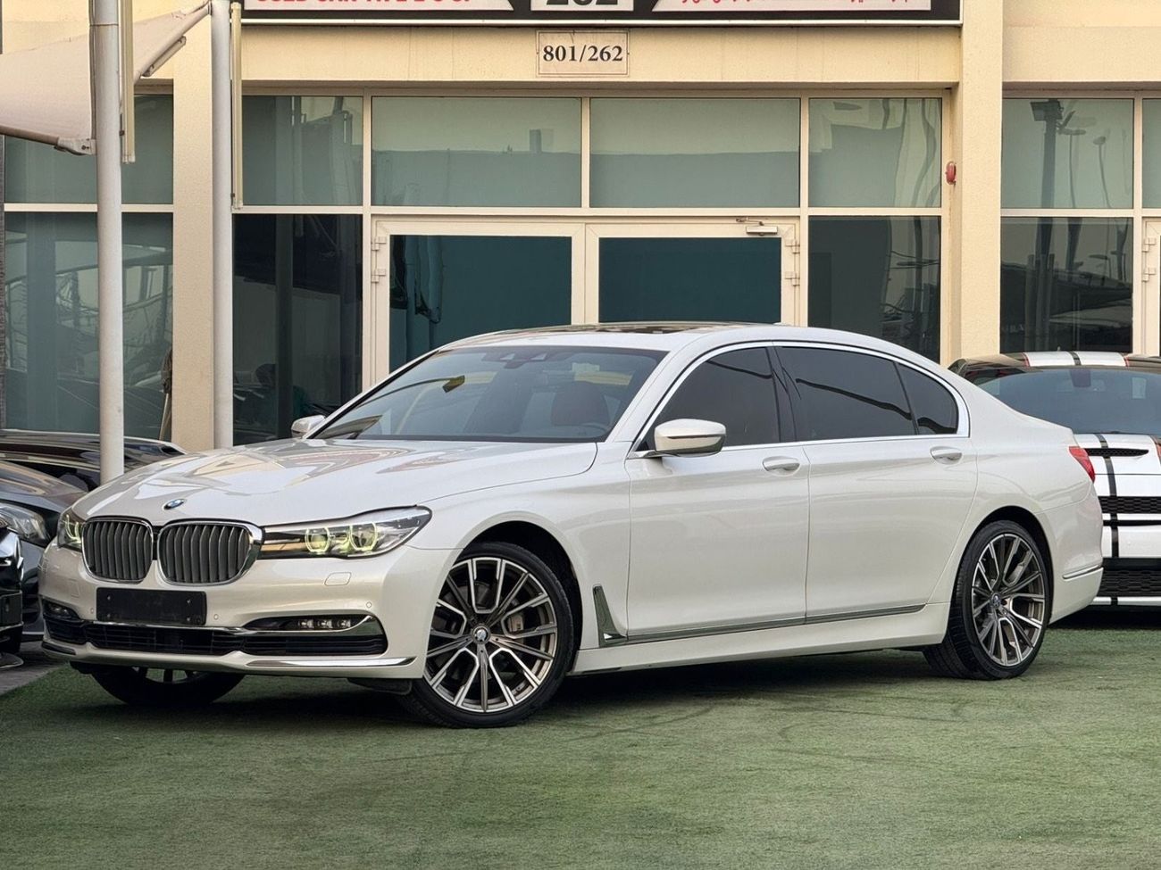 BMW 730Li Excellence Multimedia 2.0L