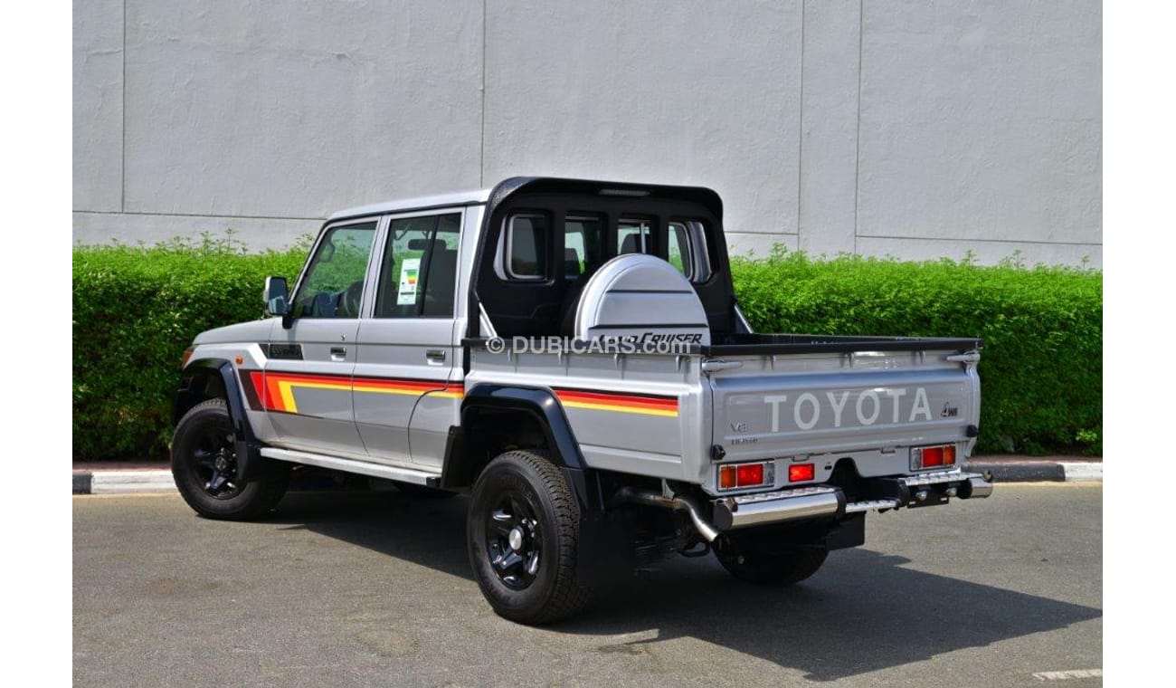 تويوتا لاند كروزر بيك آب Double Cab Pickup Black Edition