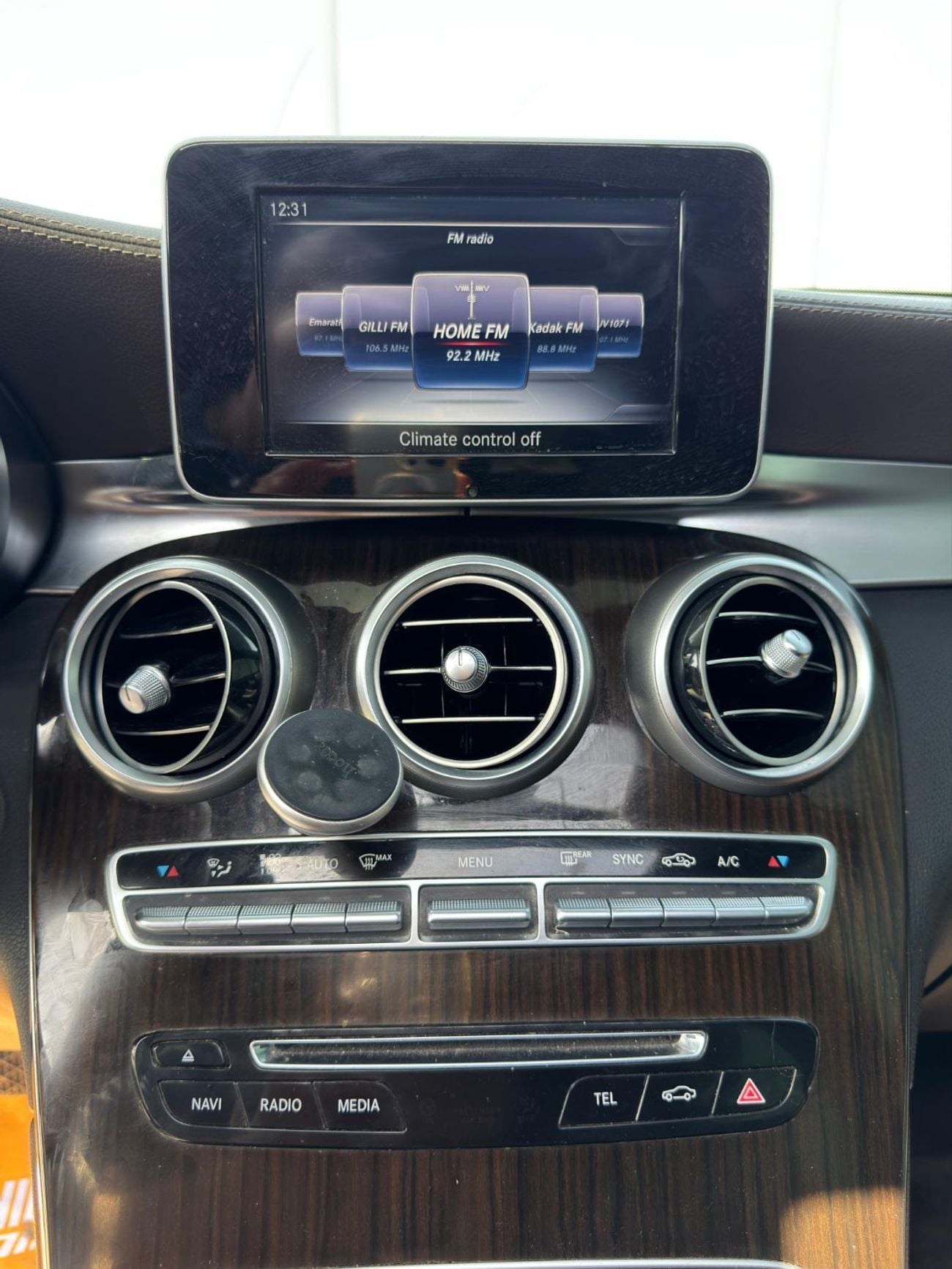 مرسيدس بنز GLC 250 Std 2.0L