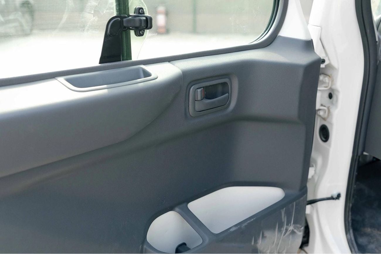 تويوتا كوستر 2025 Toyota Coaster High-Roof 30-Seater 4.0L 4-Cyl Turbo Diesel M/T RWD 2-Point Seatbelts For Africa