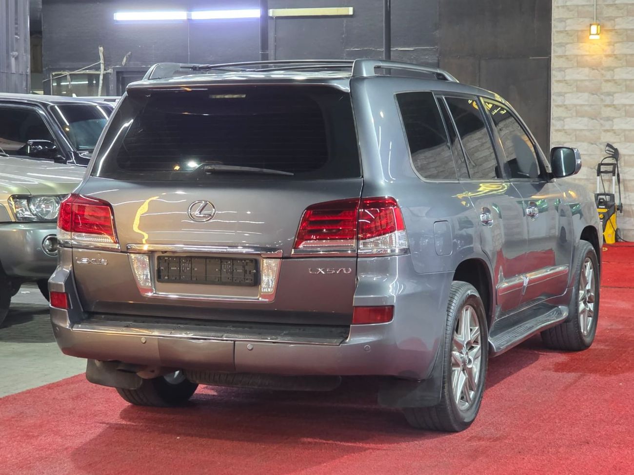 Lexus LX 570 Sport Platinum 5.7L