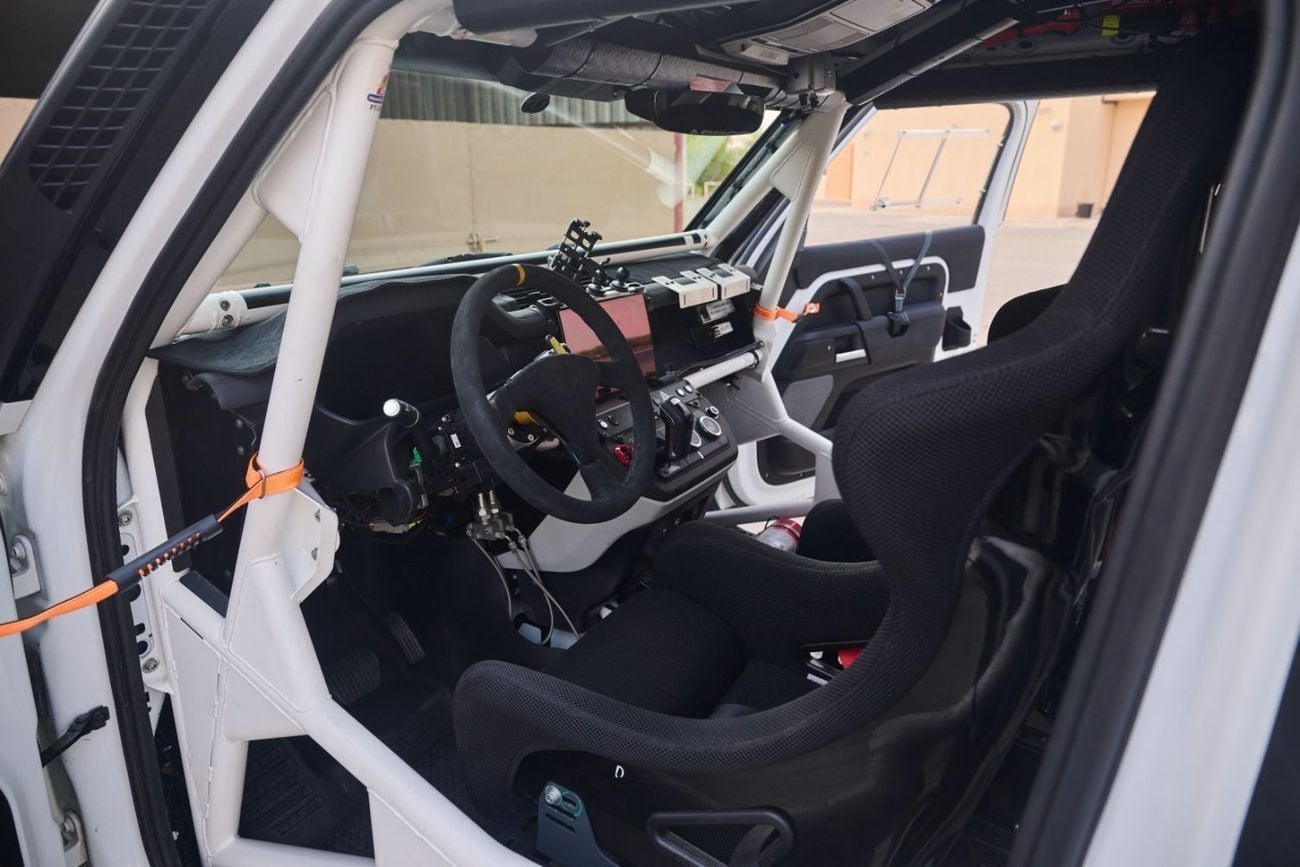 لاند روفر ديفندر Bowler