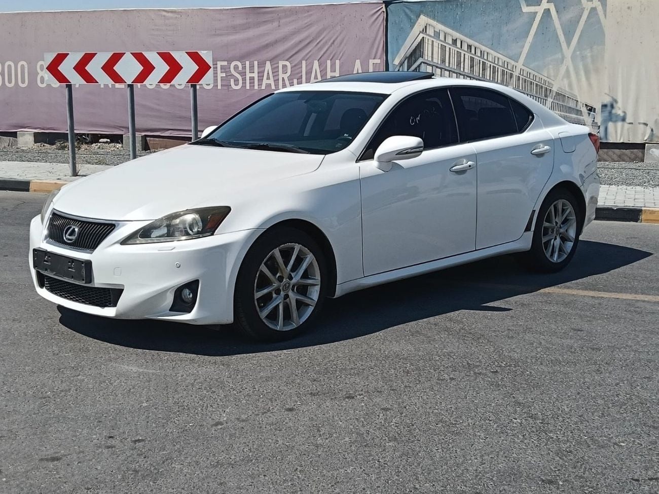 لكزس IS 250 PREMIER