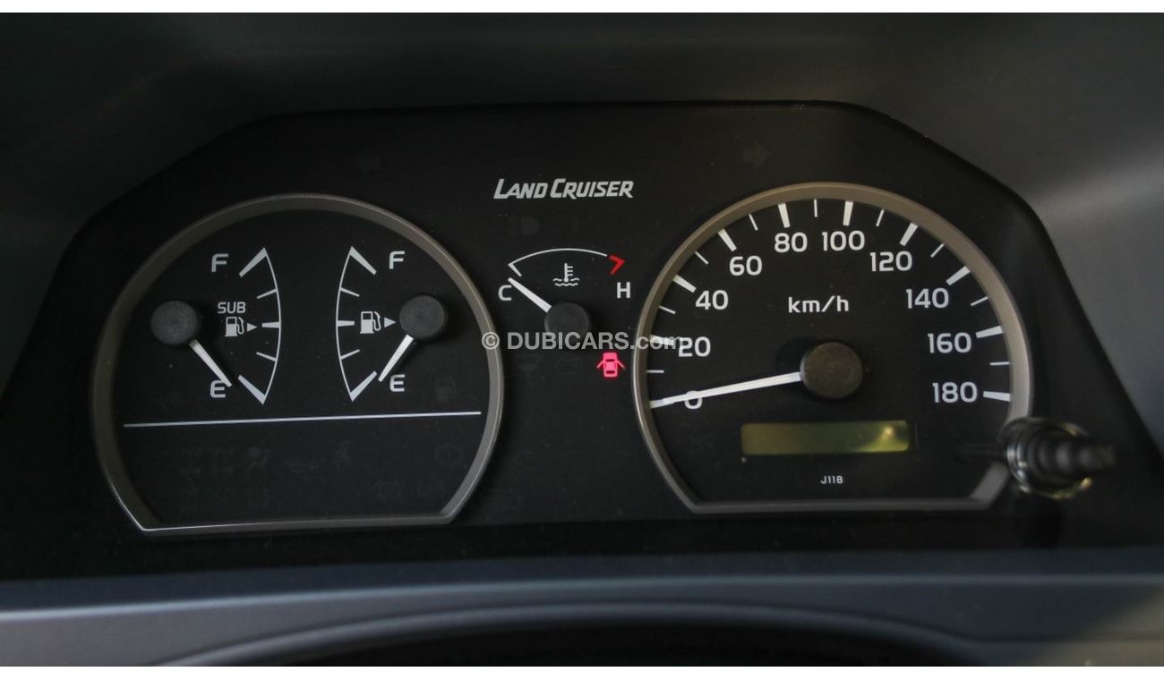 Toyota Land Cruiser 70 TOYOTA HARDTOP LC78 4.2L V6 13 SEATS MODEL 2023