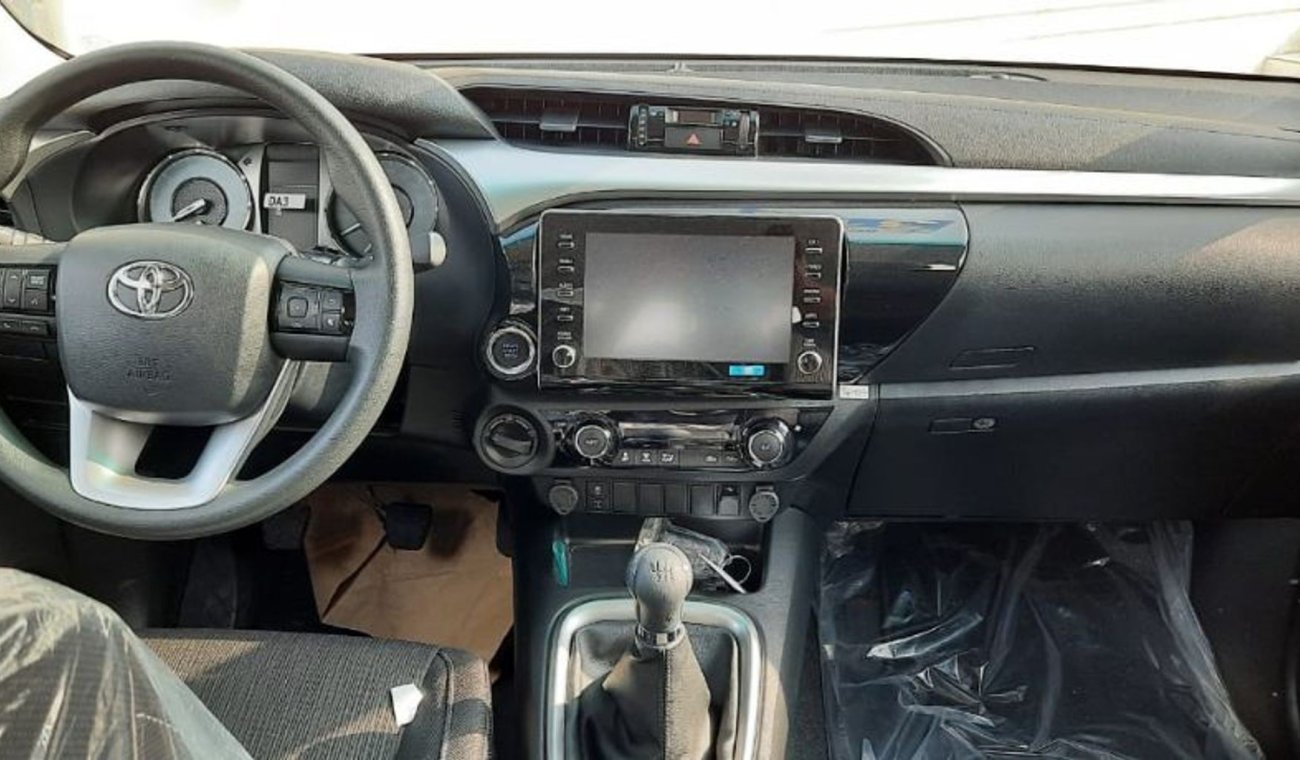 تويوتا هيلوكس TOYOTA HILUX DISEL 2.4L FULL OPITON