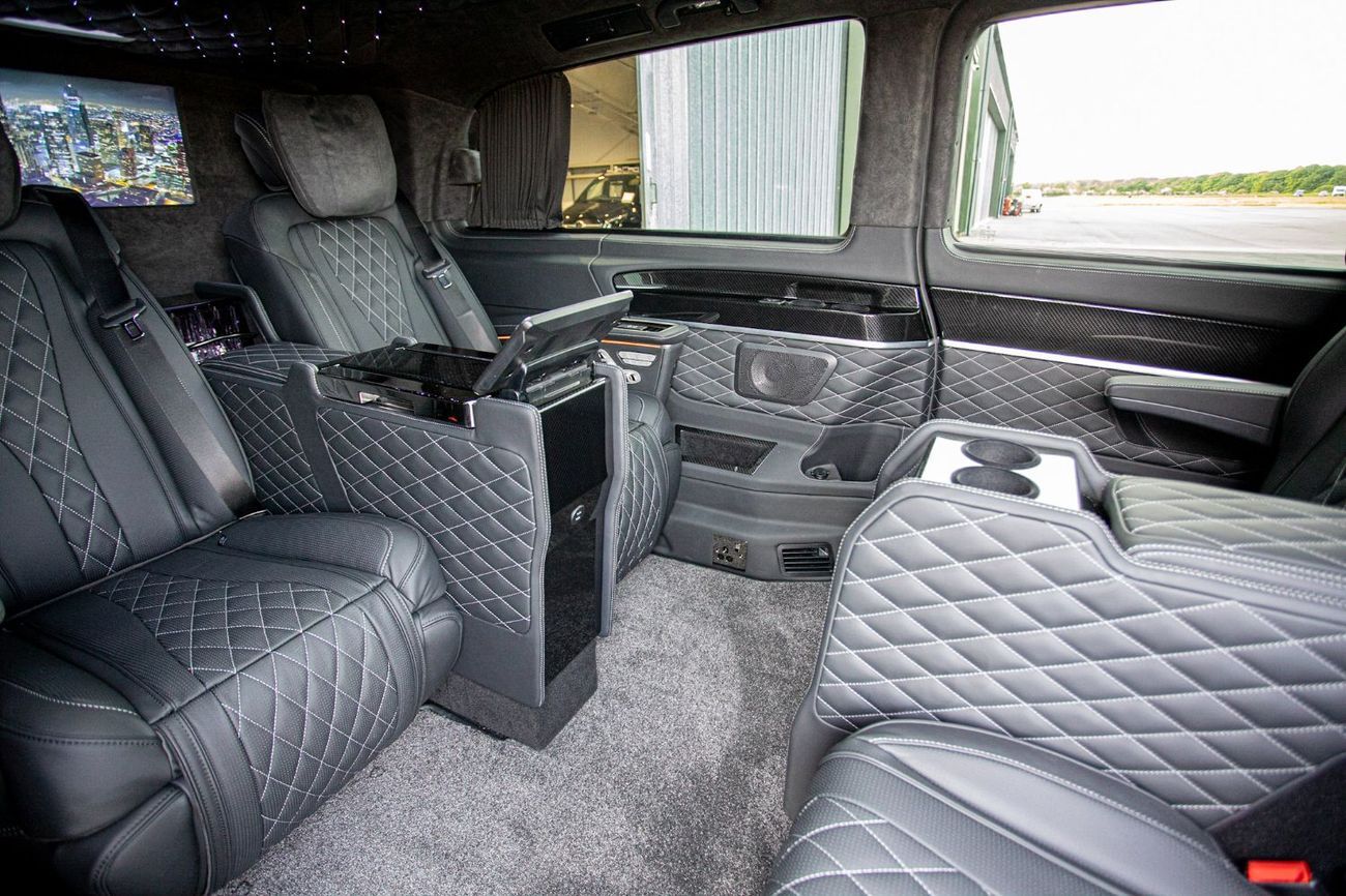 Mercedes-Benz V 300 Senzati GCC VIP Interior. Mercedes-Benz Approved Conversion