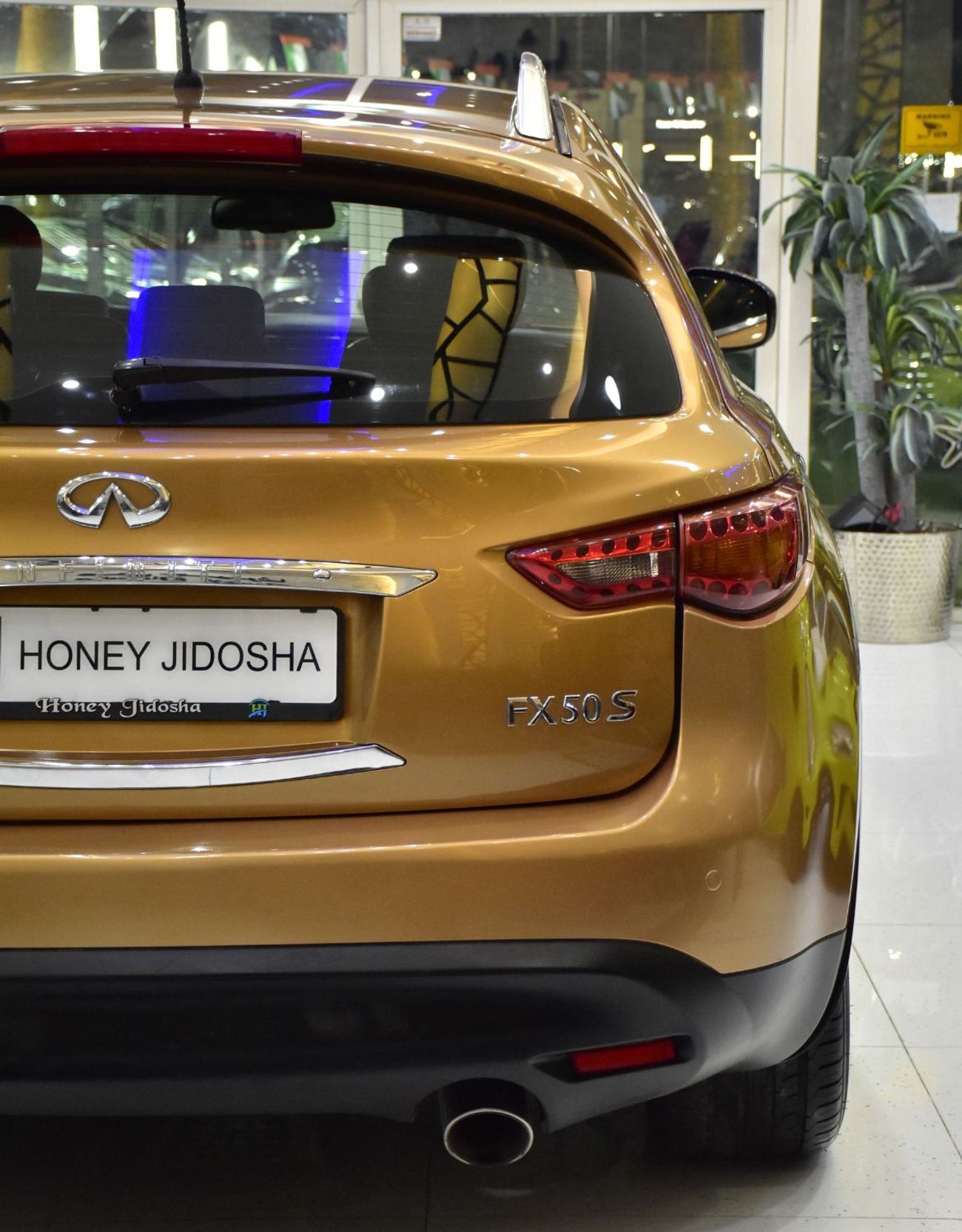 إنفينيتي FX50 EXCELLENT DEAL for our Infiniti FX50s ( 2009 Model ) in Orange Color GCC Specs