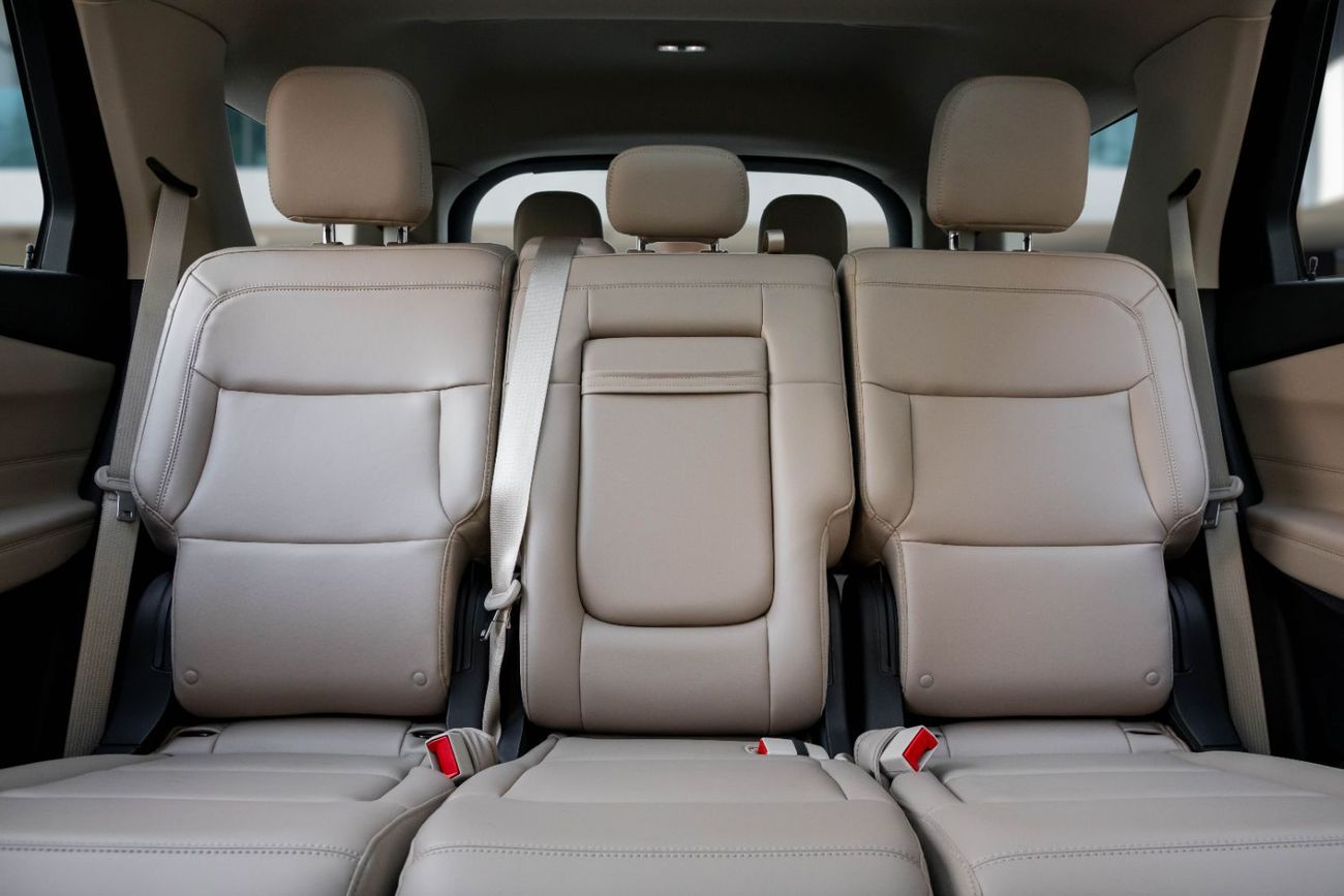 Ford Explorer Explorer XLT | 2,938 P.M | 0% Downpayment | AGENCY WARRANTY 2029!