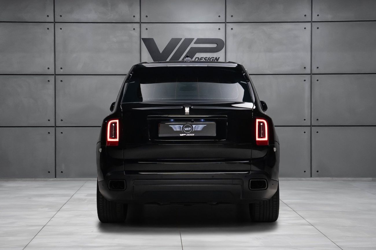 رولز رويس كولينان BLACK BADGE