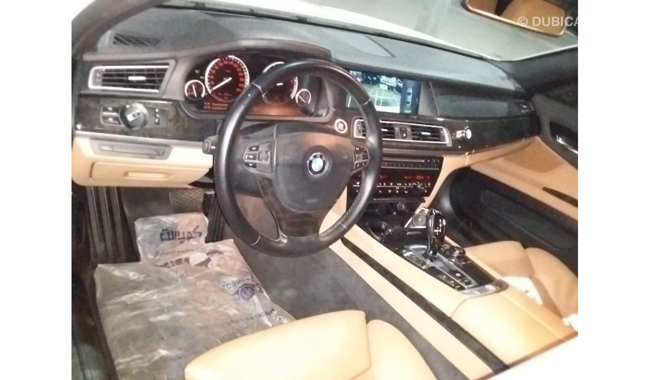 بي أم دبليو 750 Li 2012 GCC